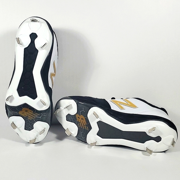 New Balance Cleats - Picture 5 of 8